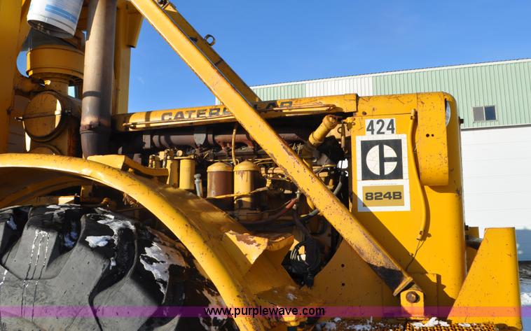 image for item C3342 1970 Caterpillar 824B articulated wheel dozer