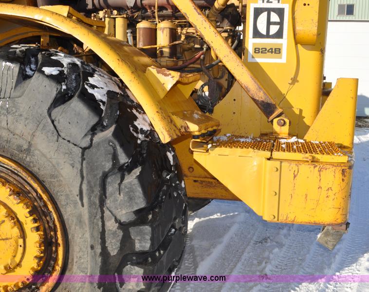 image for item C3342 1970 Caterpillar 824B articulated wheel dozer