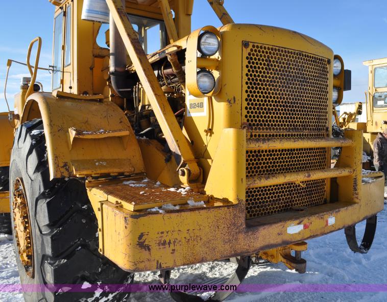 image for item C3342 1970 Caterpillar 824B articulated wheel dozer