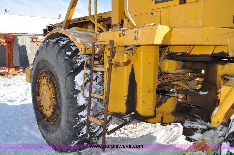 image for item C3342 1970 Caterpillar 824B articulated wheel dozer