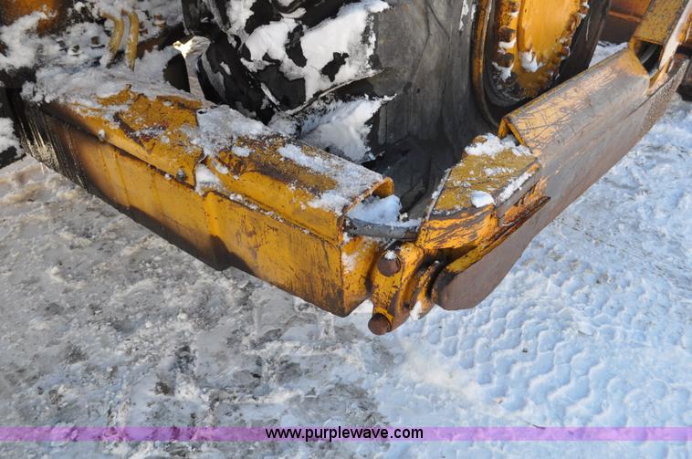 image for item C3342 1970 Caterpillar 824B articulated wheel dozer