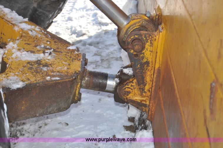 image for item C3342 1970 Caterpillar 824B articulated wheel dozer