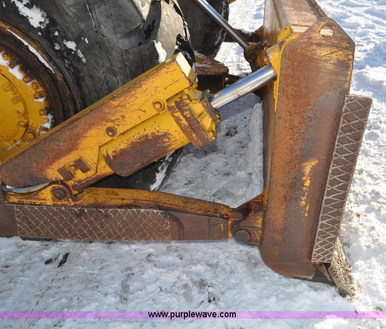 image for item C3342 1970 Caterpillar 824B articulated wheel dozer