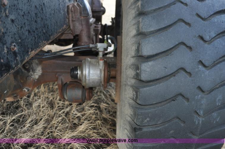 image for item C3343 1965 IHC M 623CBE water truck