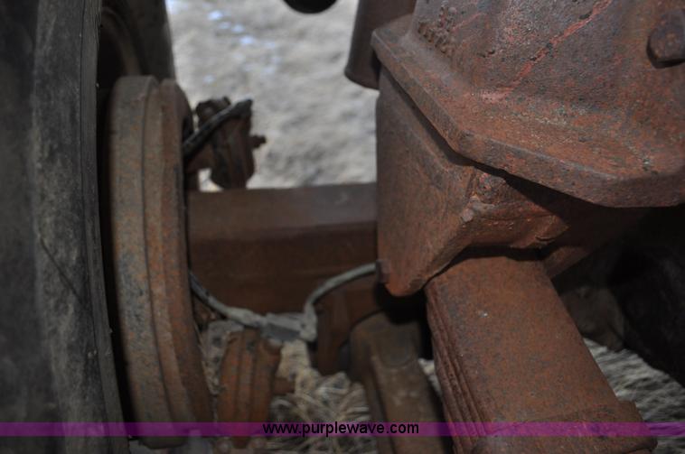 image for item C3343 1965 IHC M 623CBE water truck