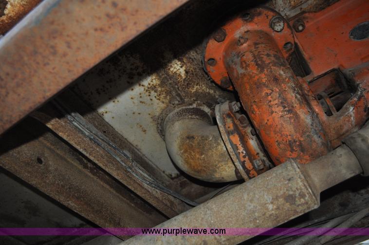 image for item C3343 1965 IHC M 623CBE water truck