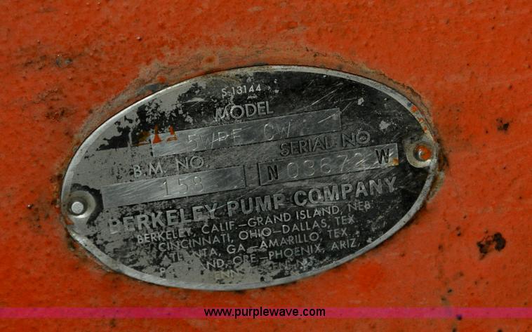 image for item C3343 1965 IHC M 623CBE water truck