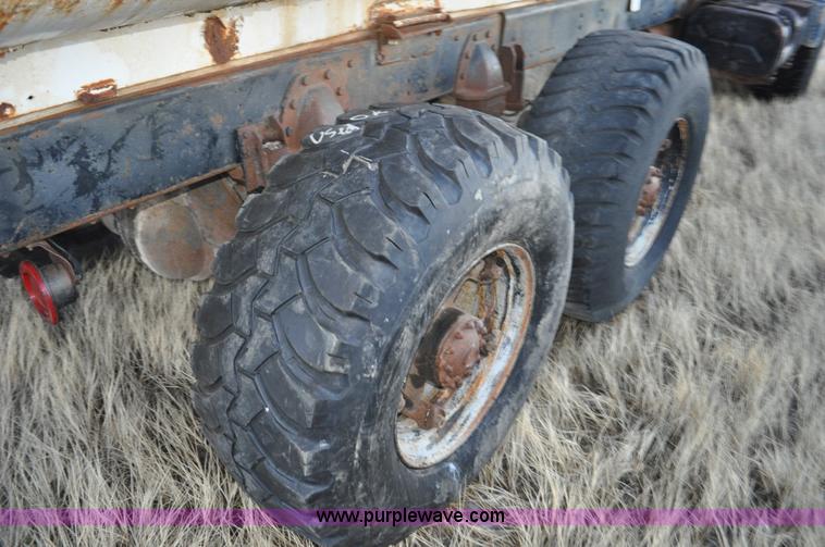 image for item C3343 1965 IHC M 623CBE water truck