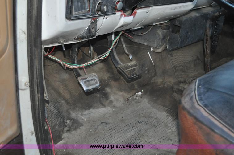 image for item C3344 1975 Chevrolet C60 utility truck