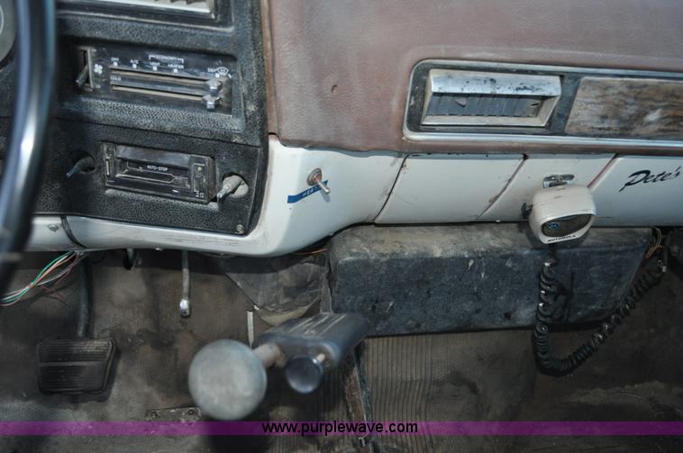 image for item C3344 1975 Chevrolet C60 utility truck