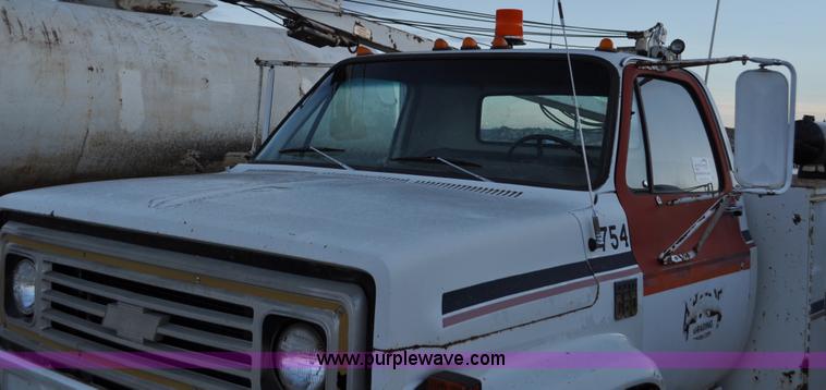 image for item C3344 1975 Chevrolet C60 utility truck