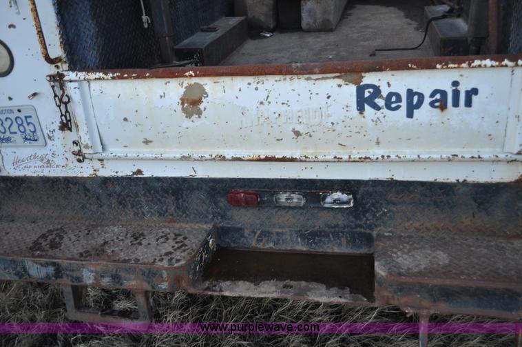 image for item C3344 1975 Chevrolet C60 utility truck