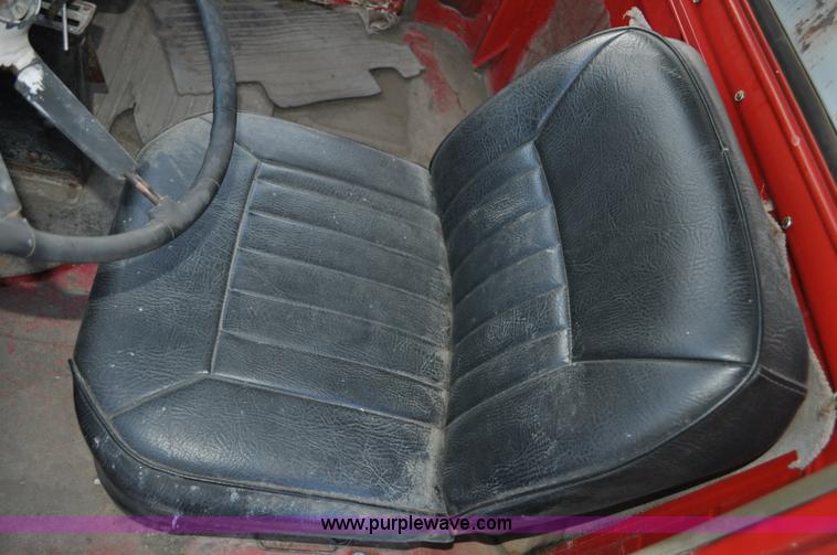 image for item C3345 1965 IHC M 623CBE water truck