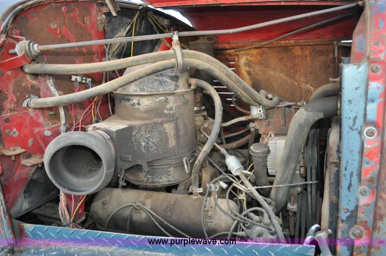 image for item C3345 1965 IHC M 623CBE water truck