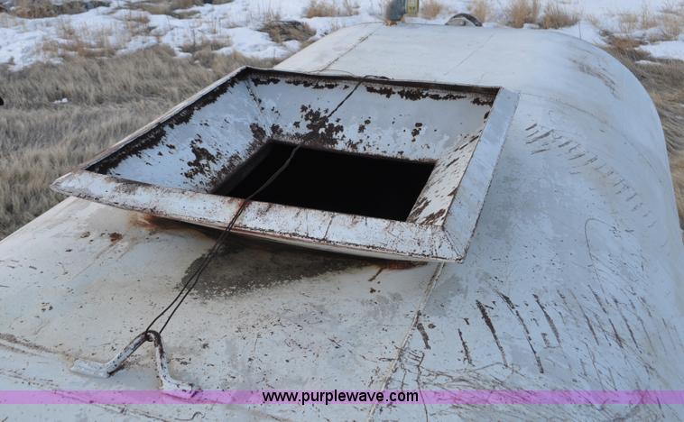 image for item C3345 1965 IHC M 623CBE water truck