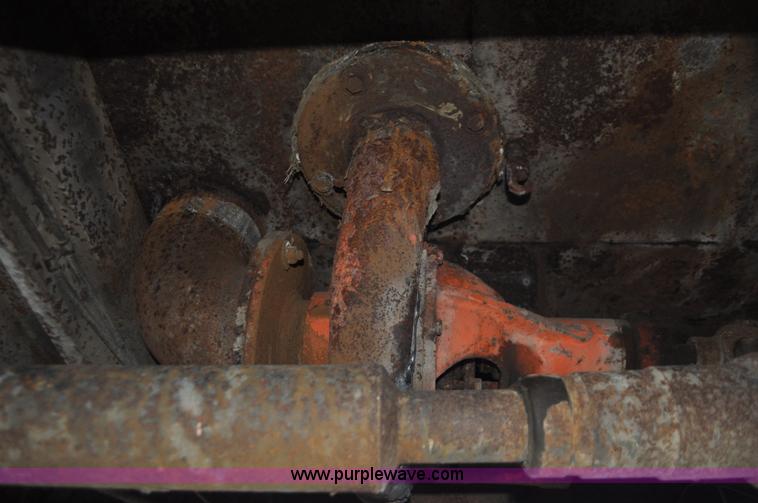 image for item C3345 1965 IHC M 623CBE water truck