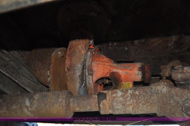 image for item C3345 1965 IHC M 623CBE water truck