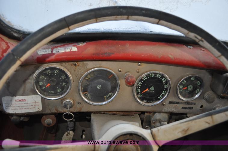 image for item C3346 1965 IHC M 623CBE water truck