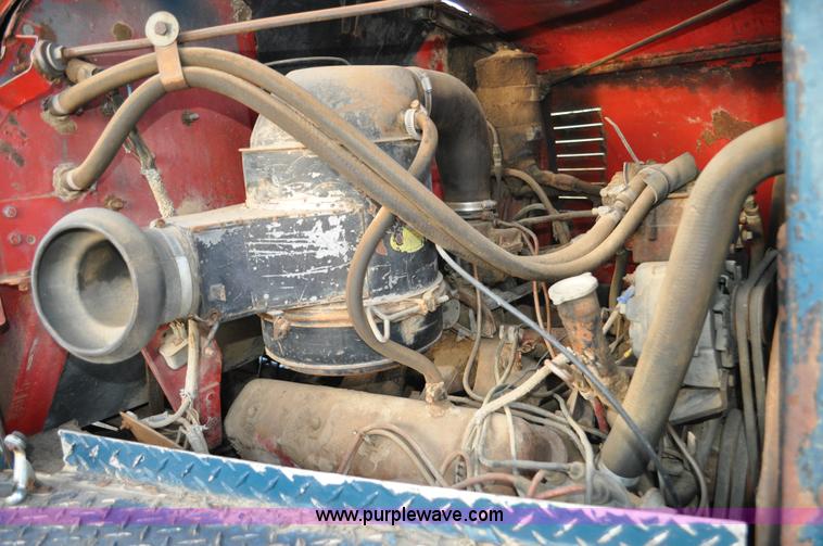 image for item C3346 1965 IHC M 623CBE water truck