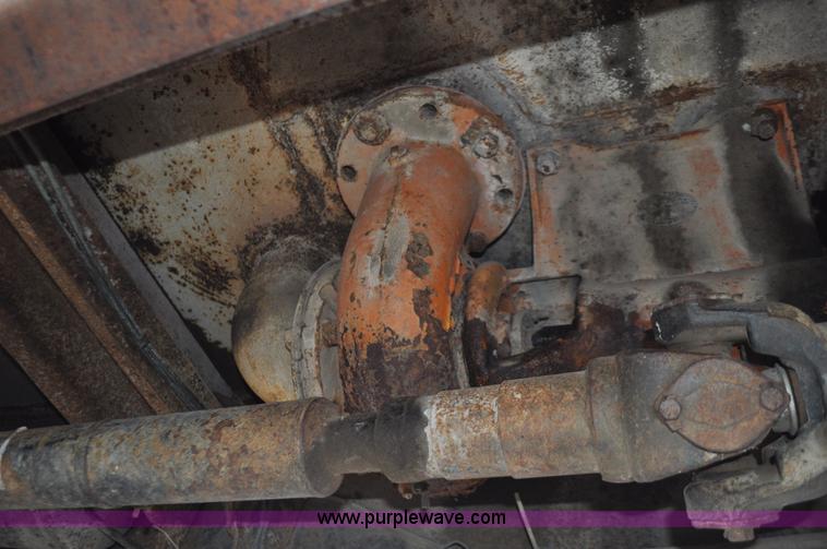 image for item C3346 1965 IHC M 623CBE water truck