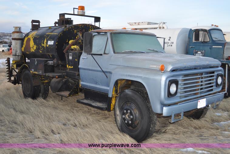 image for item C3347 1967 Ford 95 oil distribution truck