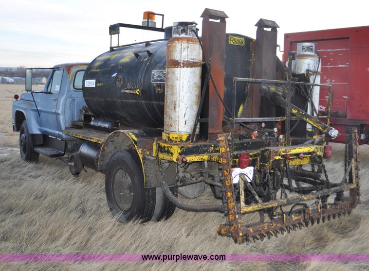 image for item C3347 1967 Ford 95 oil distribution truck