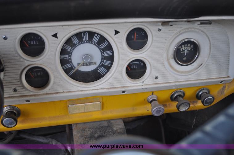 image for item C3347 1967 Ford 95 oil distribution truck