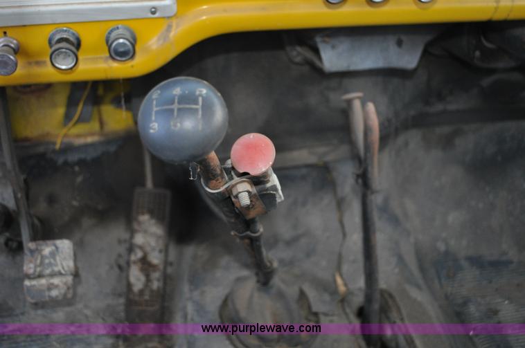 image for item C3347 1967 Ford 95 oil distribution truck