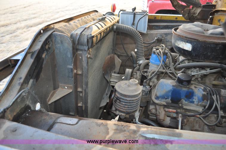 image for item C3347 1967 Ford 95 oil distribution truck