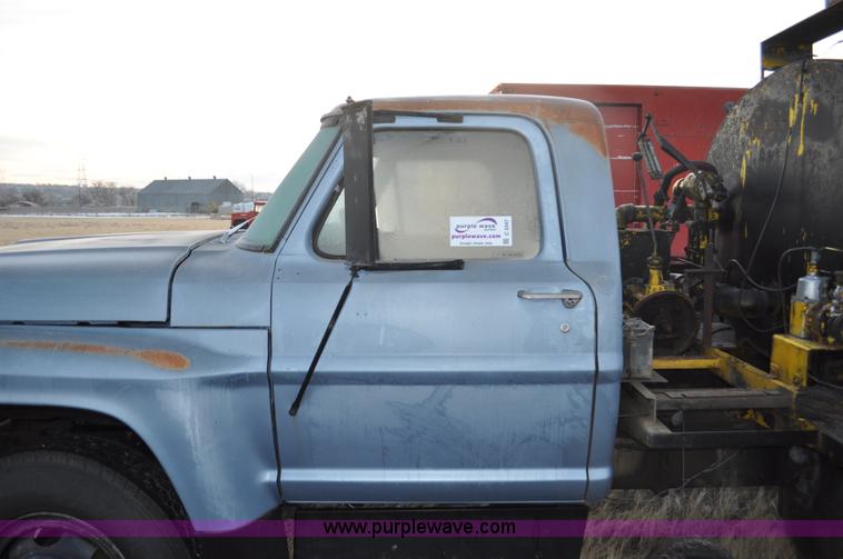 image for item C3347 1967 Ford 95 oil distribution truck