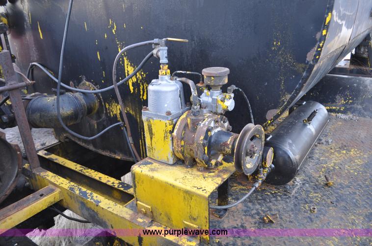 image for item C3347 1967 Ford 95 oil distribution truck