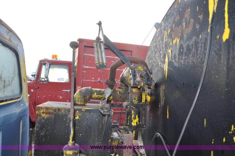 image for item C3347 1967 Ford 95 oil distribution truck