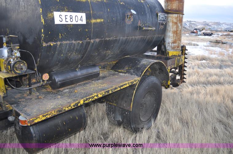 image for item C3347 1967 Ford 95 oil distribution truck