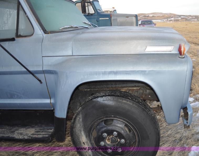 image for item C3347 1967 Ford 95 oil distribution truck