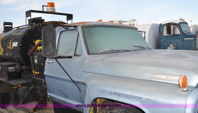 image for item C3347 1967 Ford 95 oil distribution truck