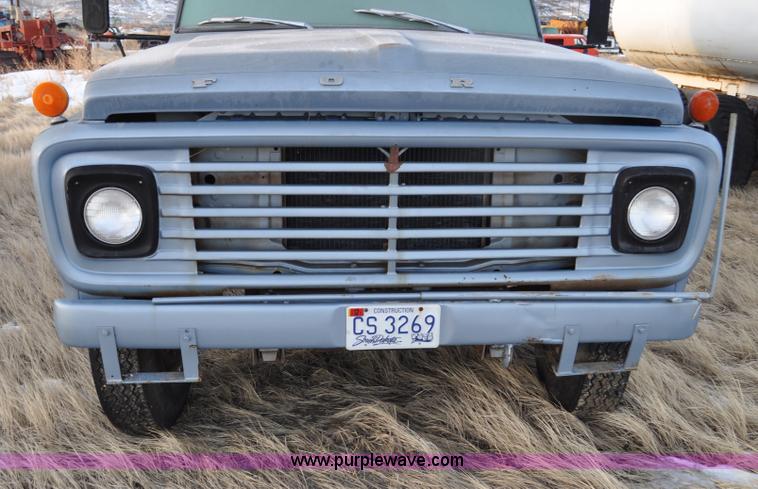 image for item C3347 1967 Ford 95 oil distribution truck