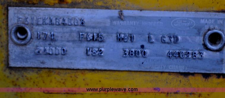 image for item C3347 1967 Ford 95 oil distribution truck