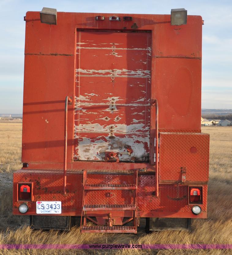 image for item C3348 1979 Ford 7000 oil service truck