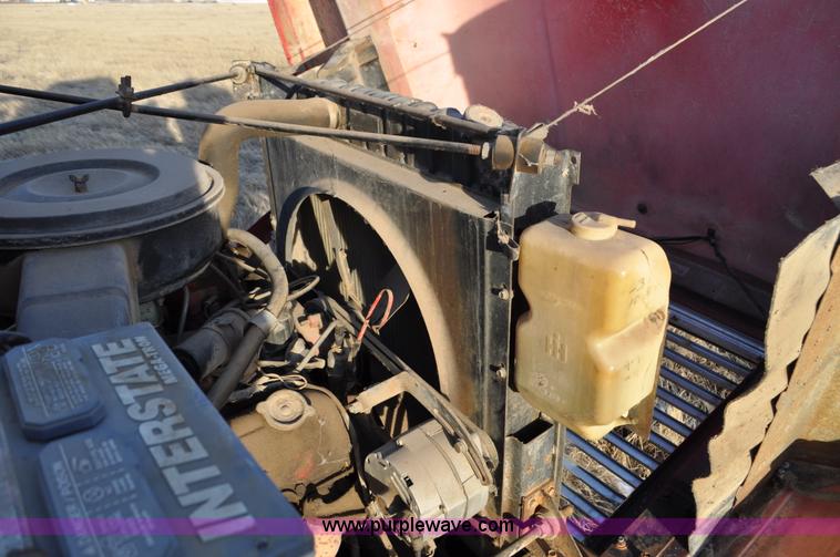 image for item C3350 1975 International 16010 Loadstar washer truck