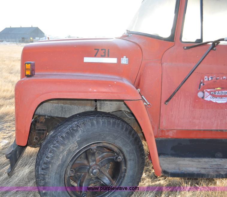 image for item C3350 1975 International 16010 Loadstar washer truck