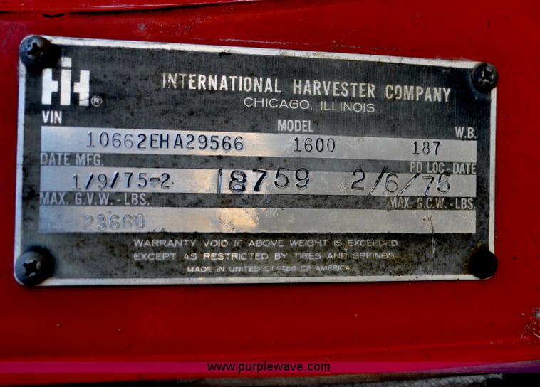 image for item C3350 1975 International 16010 Loadstar washer truck