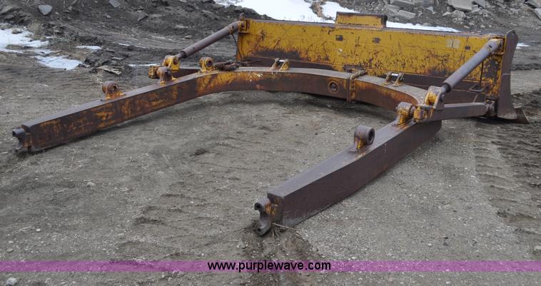 image for item C3366 Caterpillar D8 14' angle dozer blade