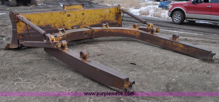 image for item C3366 Caterpillar D8 14' angle dozer blade