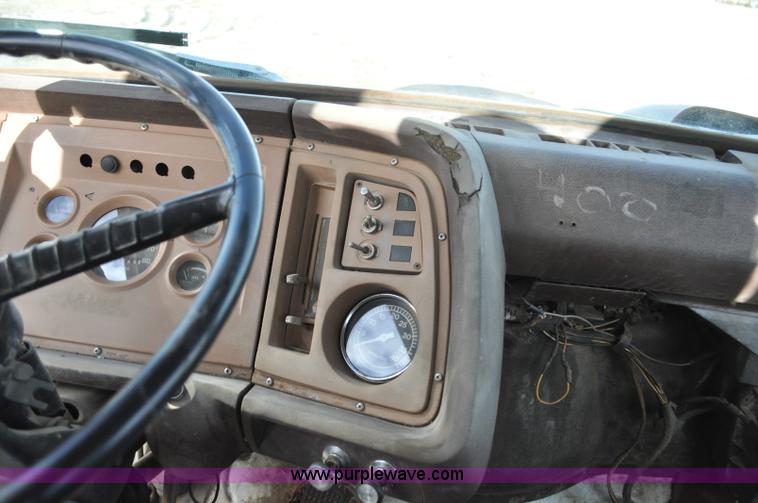 image for item C3377 1980 Ford 7000 Fleet Equipment Corp. tire service truck