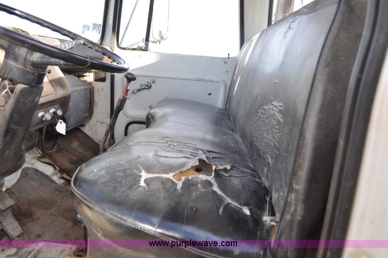 image for item C3377 1980 Ford 7000 Fleet Equipment Corp. tire service truck