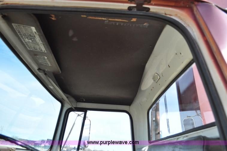 image for item C3377 1980 Ford 7000 Fleet Equipment Corp. tire service truck