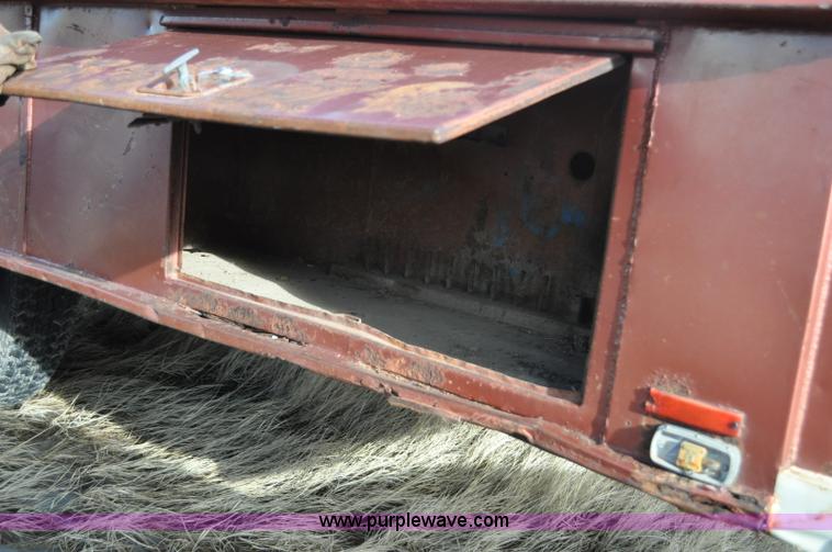 image for item C3377 1980 Ford 7000 Fleet Equipment Corp. tire service truck