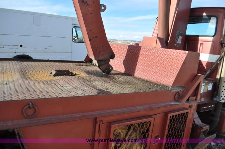 image for item C3377 1980 Ford 7000 Fleet Equipment Corp. tire service truck