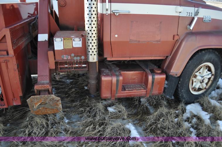 image for item C3377 1980 Ford 7000 Fleet Equipment Corp. tire service truck