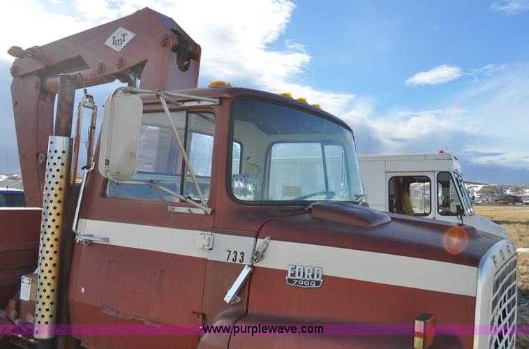 image for item C3377 1980 Ford 7000 Fleet Equipment Corp. tire service truck